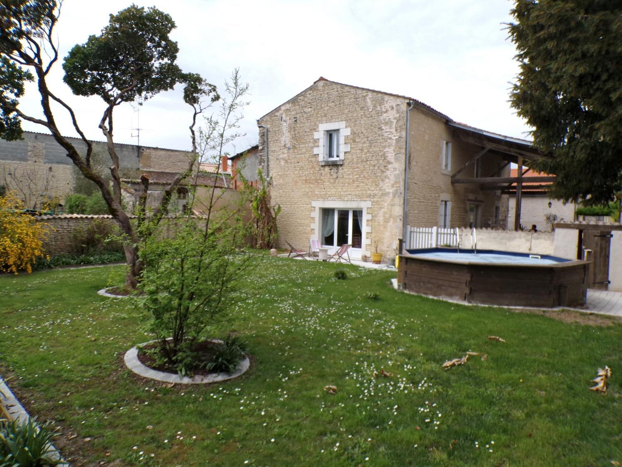 Le Logis De La Venise Verte Saint-Hilaire-la-Palud Exterior photo